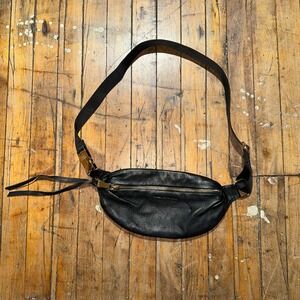 Aimee Kestenberg Crossbody Belt Bag Mens Black Pebble Leather Fanny Pack Strap